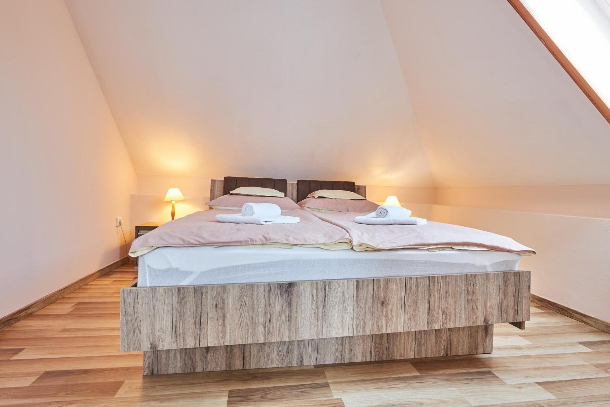 ADA Apartmanház Hajduszoboszlo Ngoại thất bức ảnh