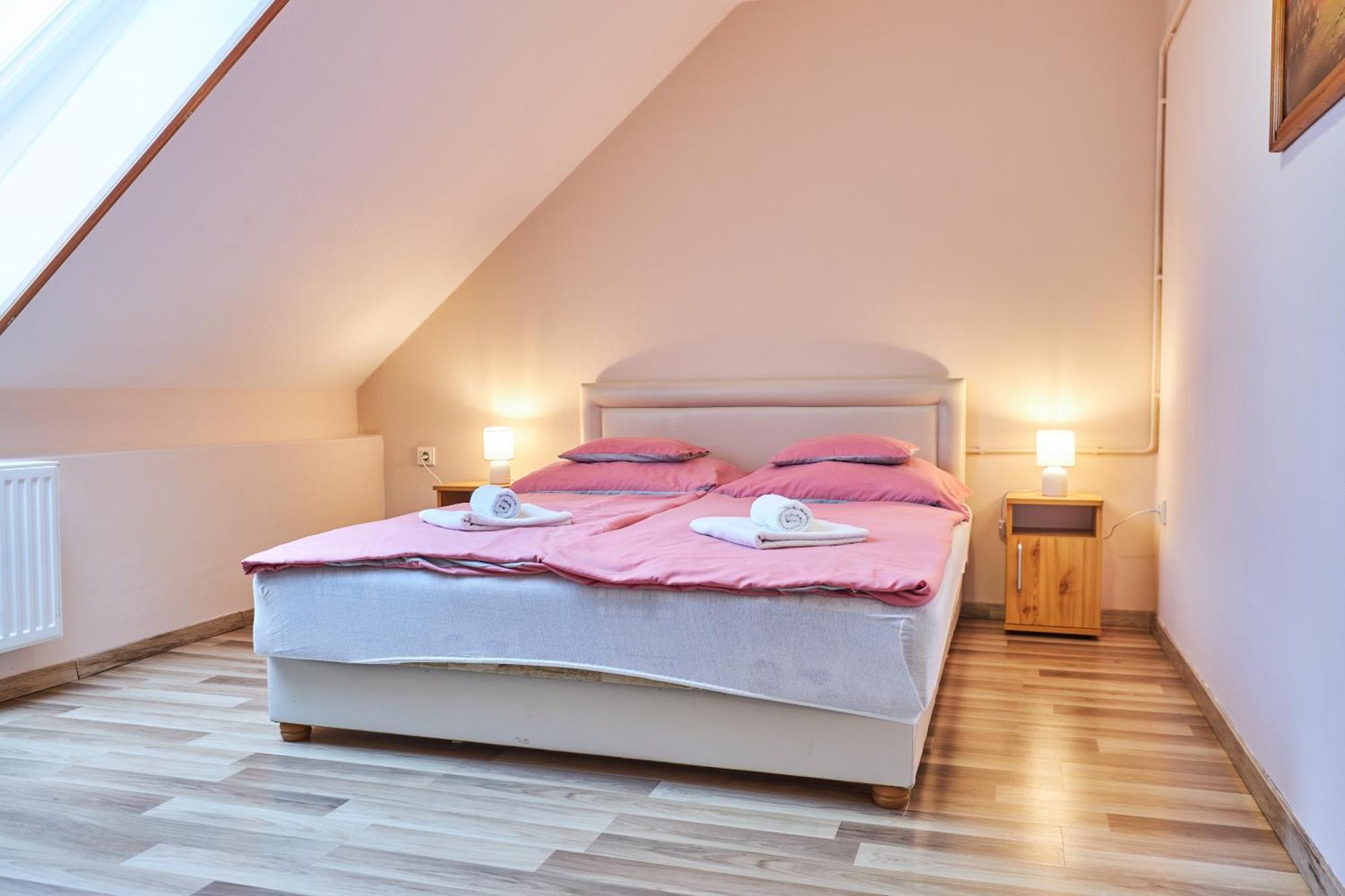 ADA Apartmanház Hajduszoboszlo Ngoại thất bức ảnh